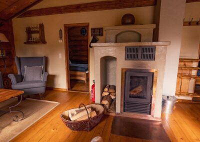 Kachelofen im Wohnzimmer